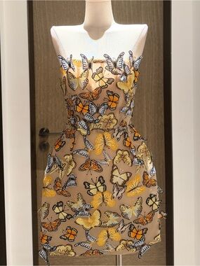 NWOT Bronx and Banco Butterfly Embroidered Strapless Mini Dress - Size S